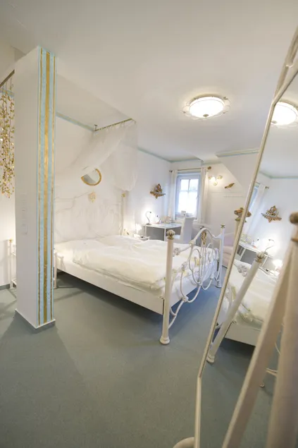 Hotel Goldflair am Rathaus - Image 1