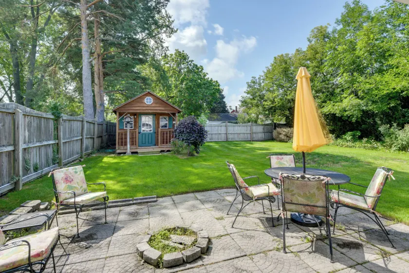 Near Lake Erie Beaches! Angola Gem w/ Patios - Image 1