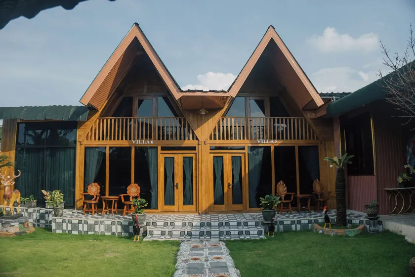 MIK Resort & Hotel - Image 1
