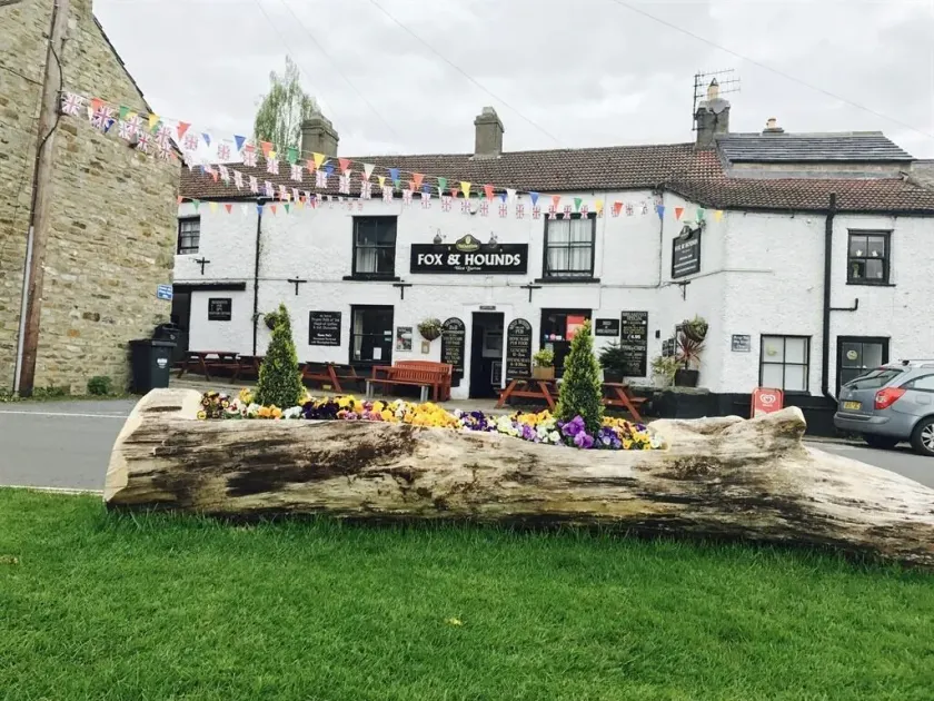 The Fox & Hounds Inn - Image 1