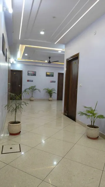Nagpal Hotel And Restaurant - Vestíbulo