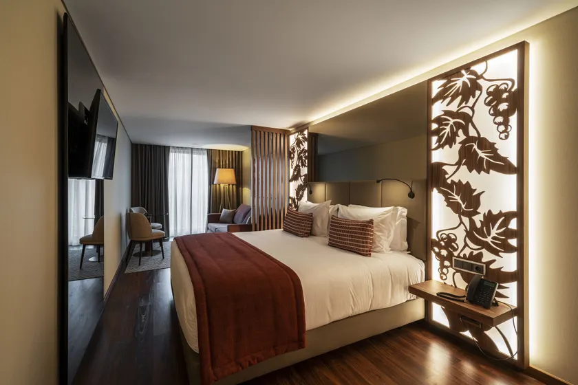 TURIM Oporto Hotel - Image 1