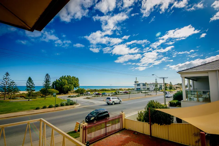 Sunset at Esplanade Apartments - Image 1