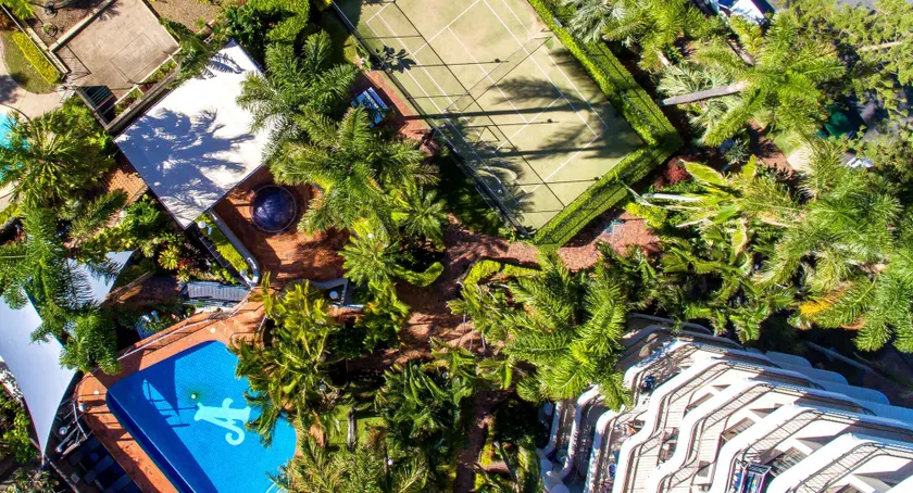 Aristocrat Apartments - Image 1