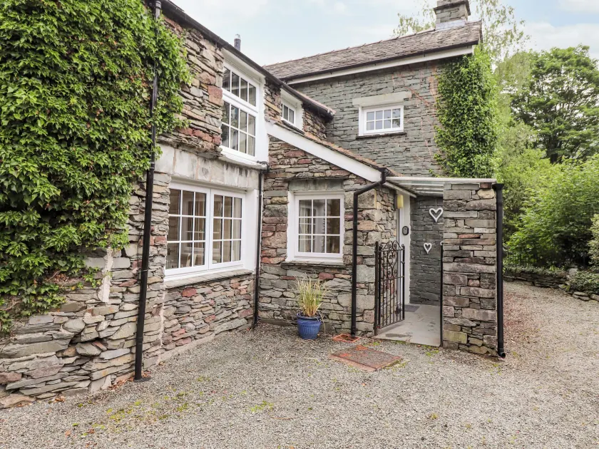 Holly Cottage - Image 1