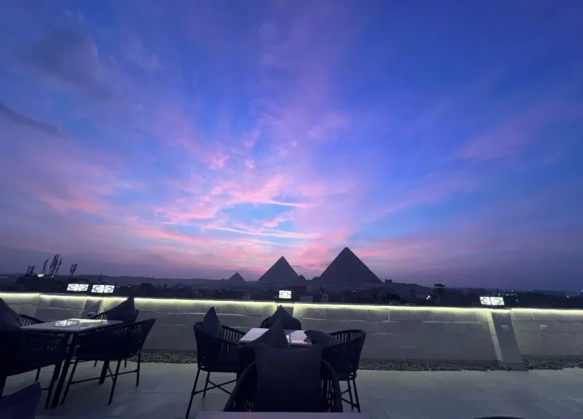 Moses Pyramids Inn - Image 1
