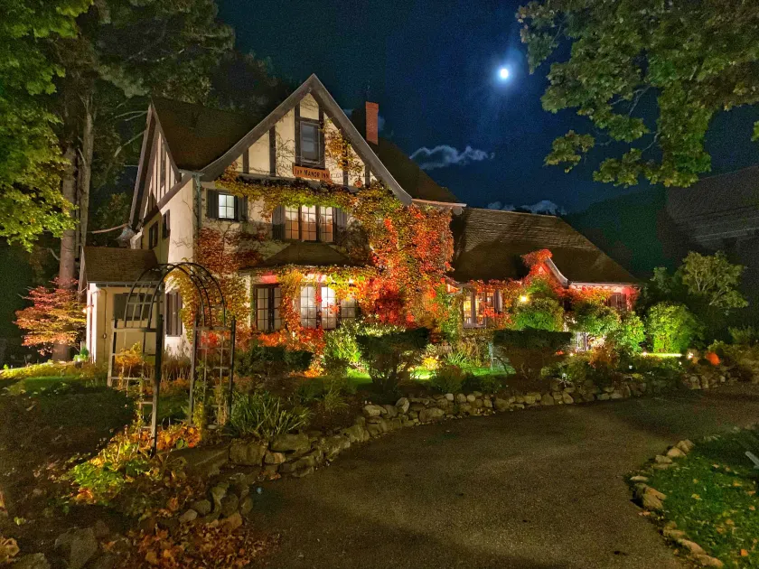 Ivy Manor Inn Village Center - Image 1