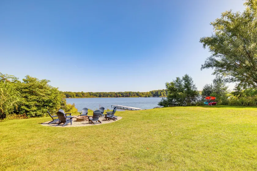 Live Large on Saddle Lake! Family Home w/ Dock - Image 1
