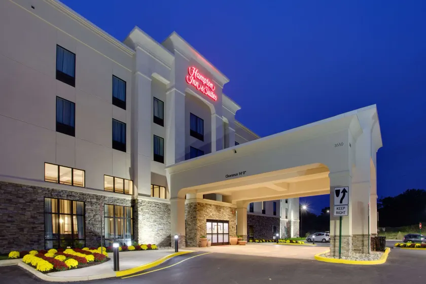 Hampton Inn & Suites Philadelphia/Bensalem - Image 1