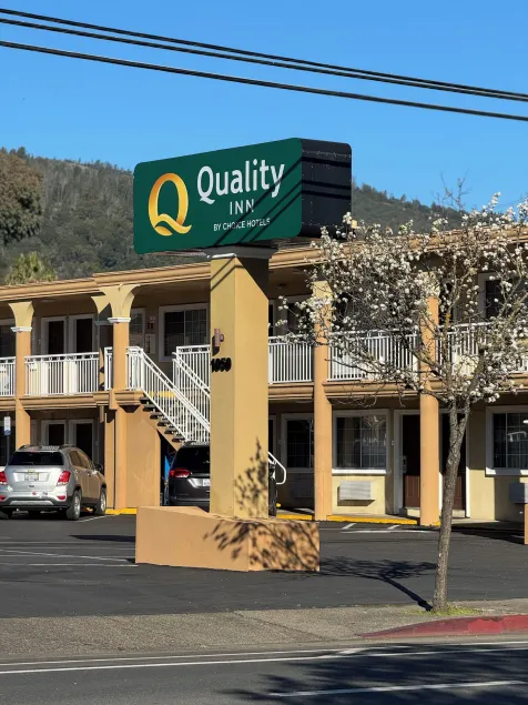 Quality Inn Ukiah - Image 1