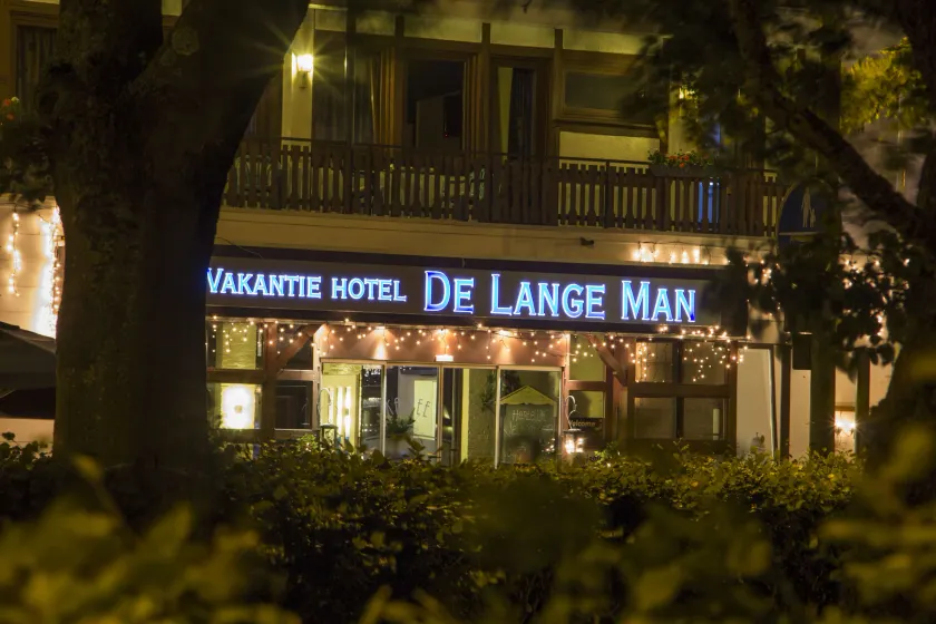 Hotel De Lange Man - Image 1