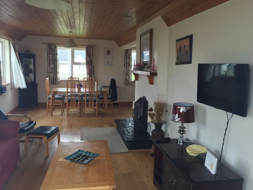 Cliff View, No 2 Knockrahaderry - Image 1