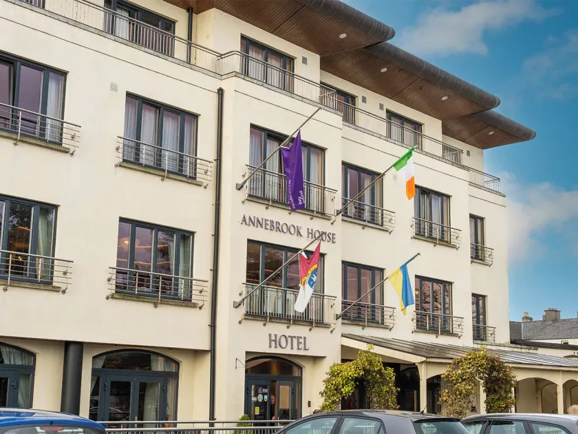 Annebrook House Hotel - Image 1