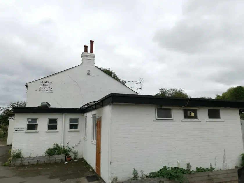 OYO Slap Up Lodge, Leyland Waters Cambridge - Image 1