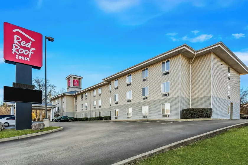 Red Roof Inn Etowah – Athens, TN - Image 1