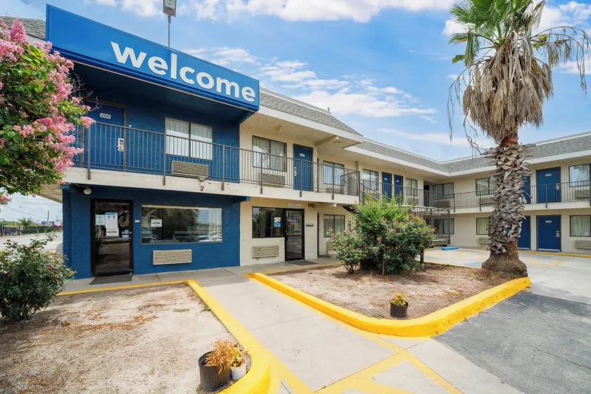 Motel 6-San Antonio, TX - Fort Sam Houston - Image 1