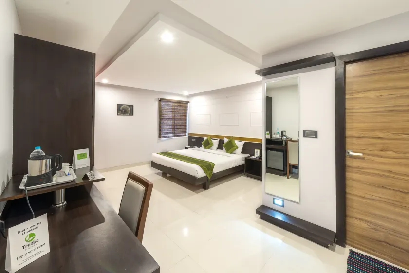 Treebo Raj Premier, Indiranagar - Image 1