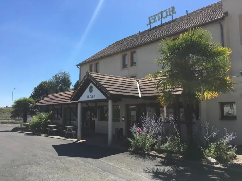 B&B HOTEL Chatellerault - Image 1
