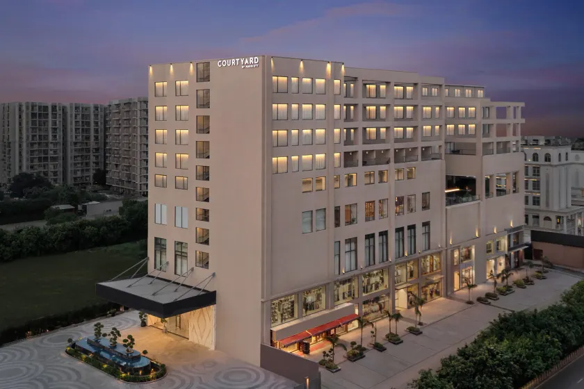 Courtyard by Marriott Ghaziabad India - Image 1