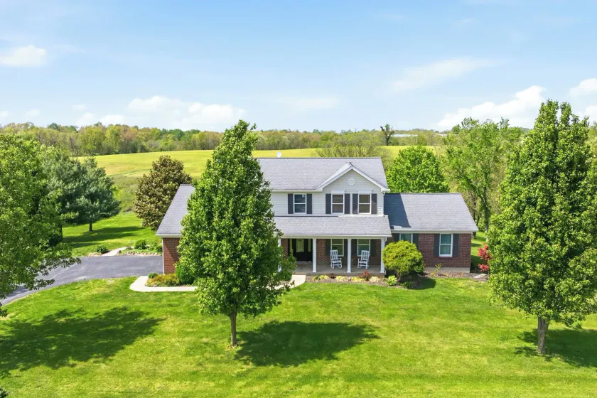 Northern Kentucky Gem w/ Yard & In-ground Pool! - Image 1
