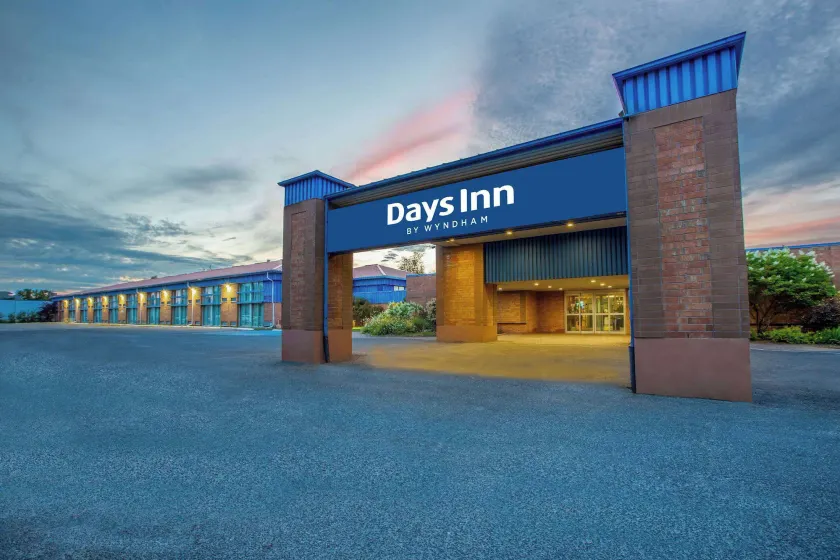 Days Inn by Wyndham Sudbury & Conference Centre - Image 1