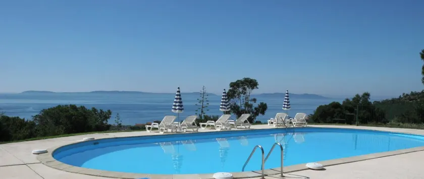 Azur Hotel - Image 1