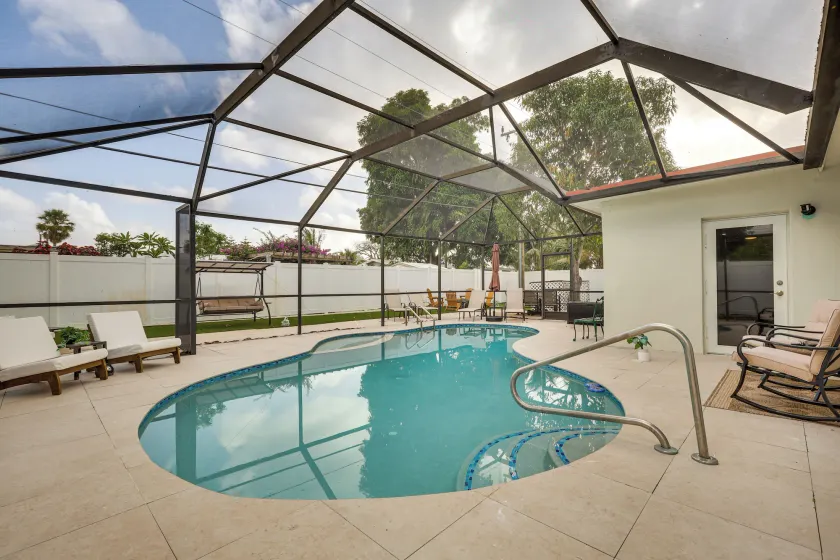 Backyard Oasis: Fort Lauderdale Home Near Beach - Image 1