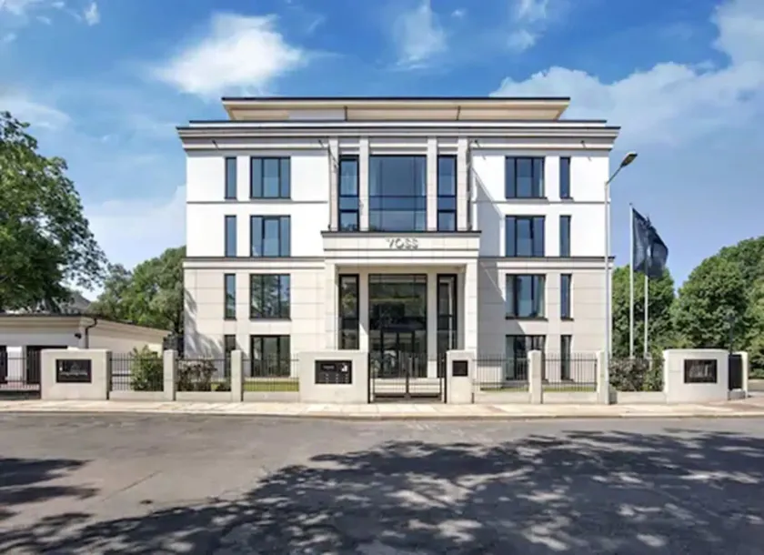 Voss Villa - Image 1
