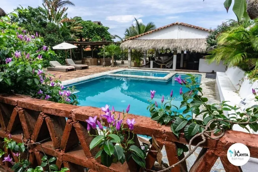 La Playita Beach House - Image 1
