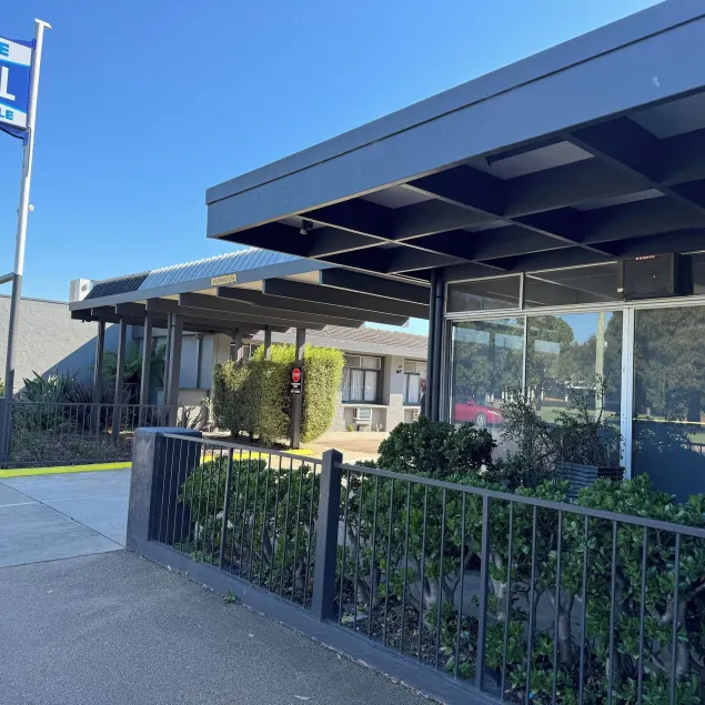 Castle Motel Bairnsdale - Image 1