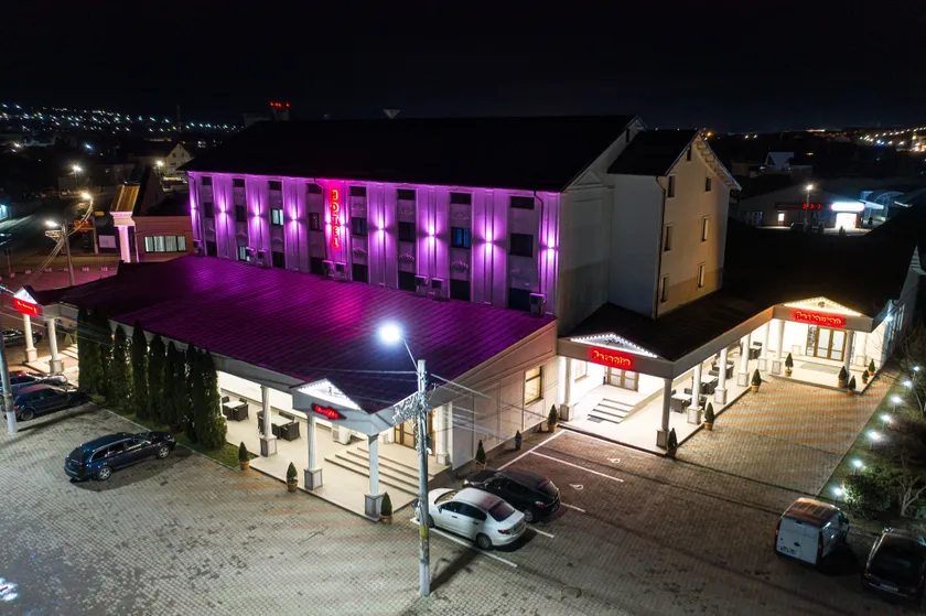 Hotel Polaris - Image 1