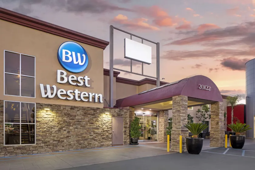 Best Western Canoga Park Motor Inn - Image 1
