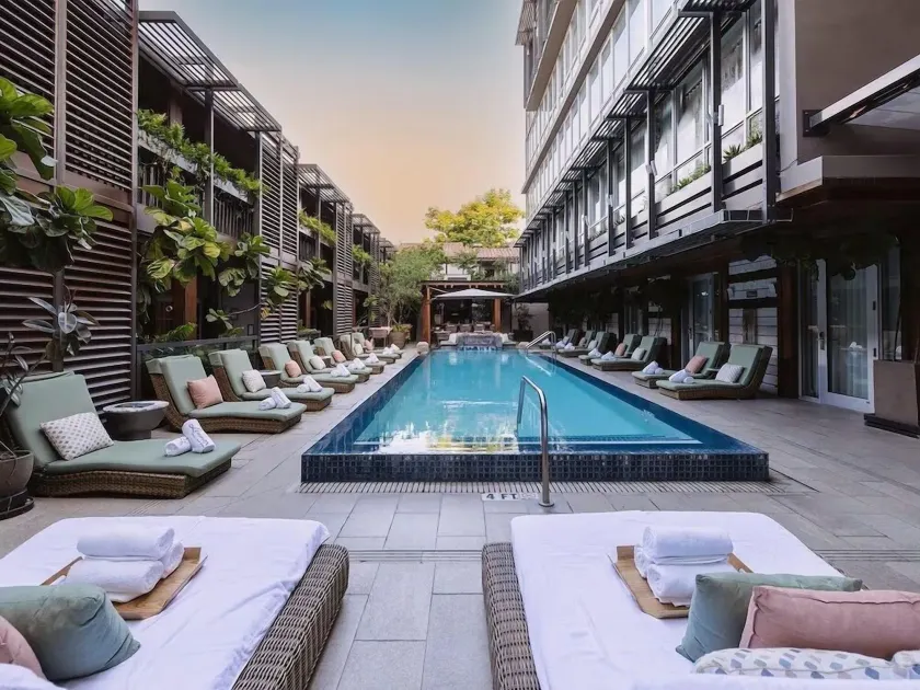 Lennox Miami Beach - Image 1