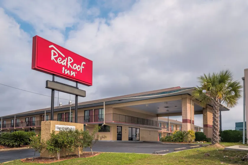 Red Roof Inn Mobile - Midtown - Image 1