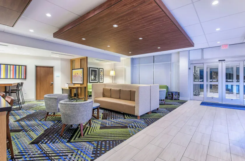 Holiday Inn Express & Suites - La Grange by IHG - Lobby