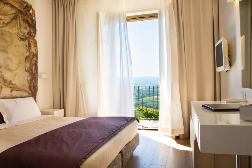 Hotel Castello di Santa Vittoria - Image 1