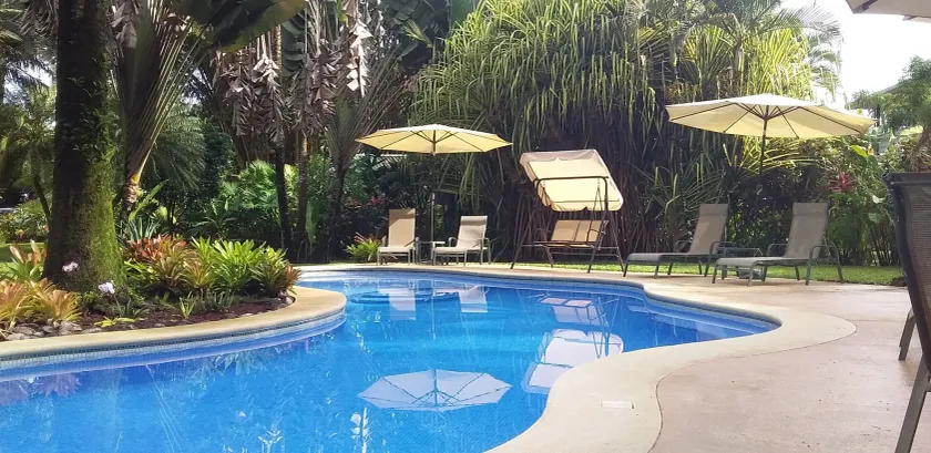 Playa Negra Guesthouse - Image 1
