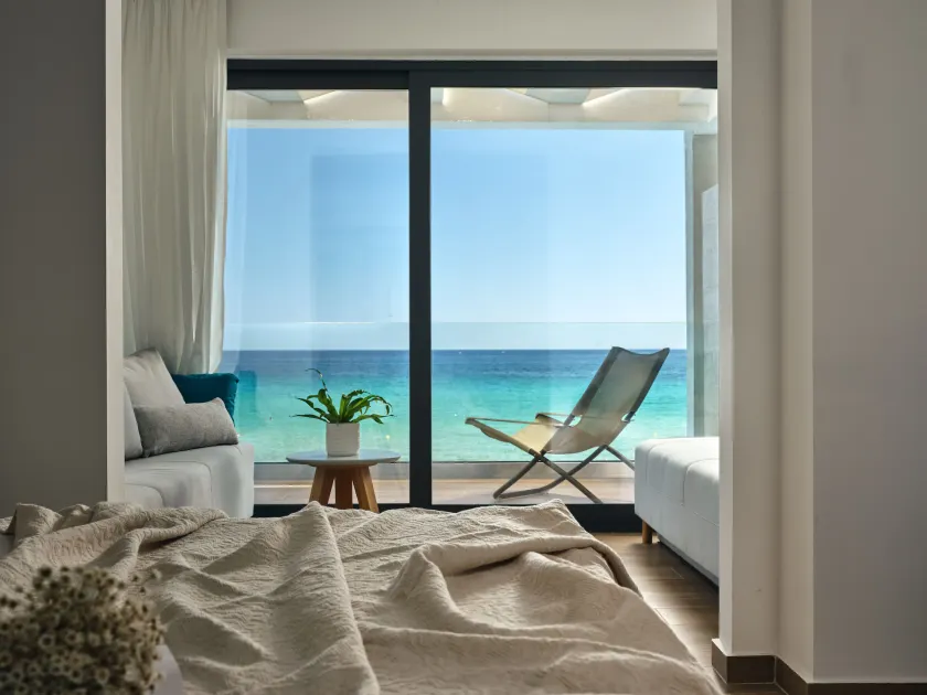 Cavo Orient Beach Hotel & Suites - Image 1