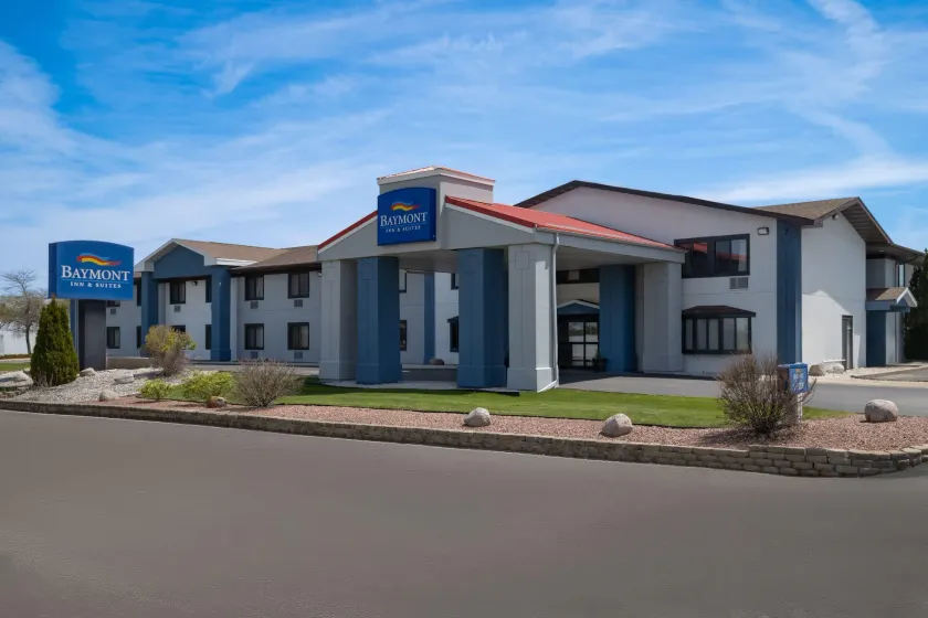 Baymont by Wyndham Waukesha - Image 1