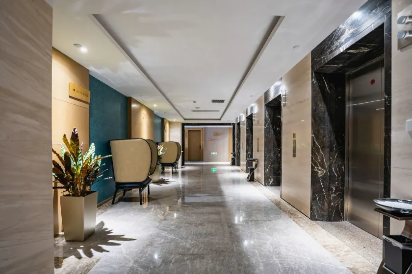 Ramada Encore Hangzhou Aoti - Image 1