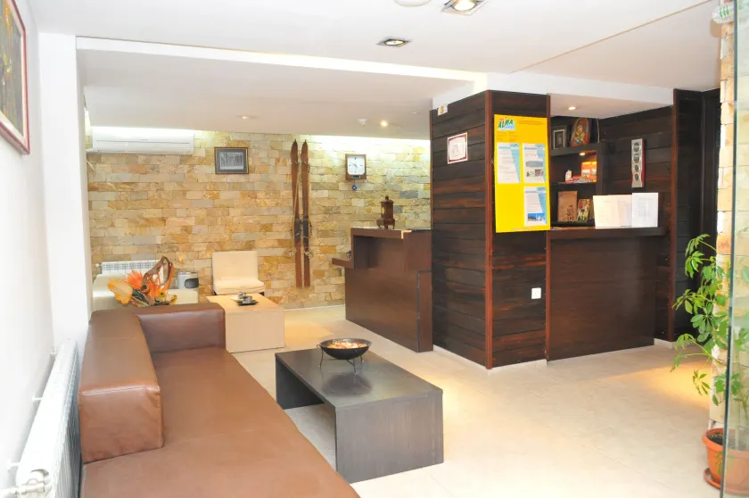 Hotel Elitsa - Image 1
