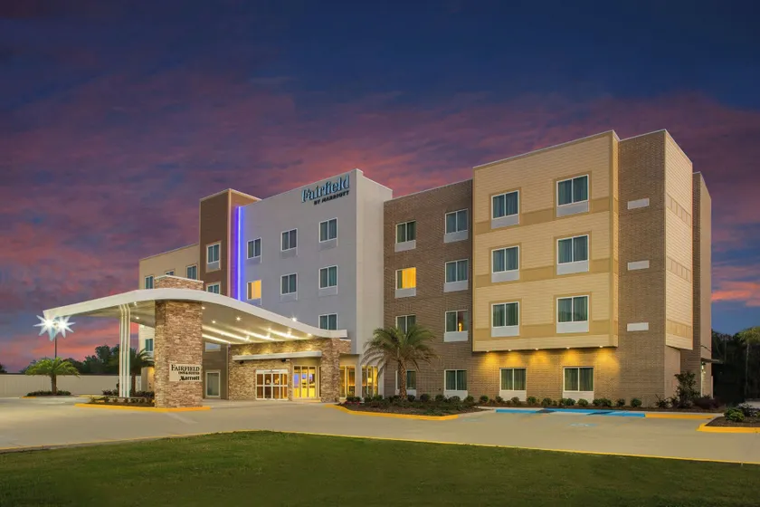 Fairfield Inn & Suites by Marriott Cut Off-Galliano - Image 1