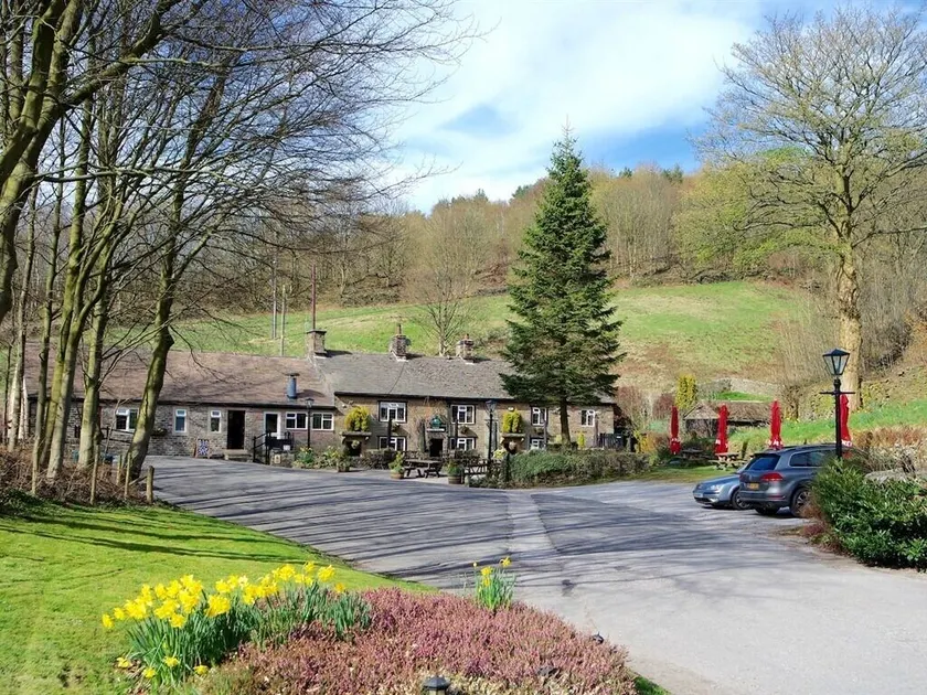 The Lamb Inn - Image 1