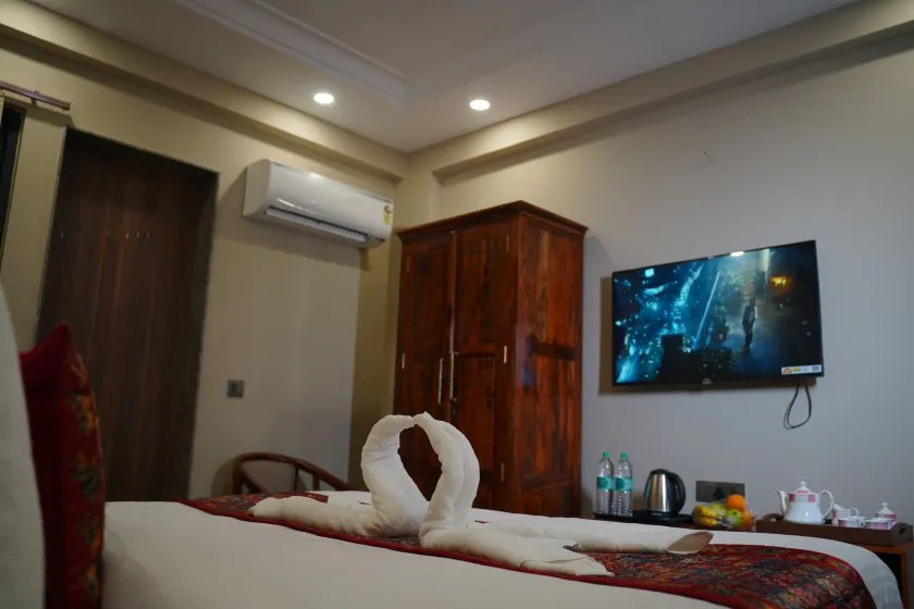 Treebo Aashirwad Bliss Inn With Swimming Pool - Zimmer