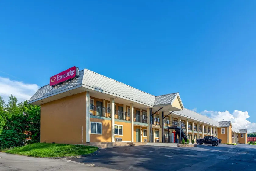 Econo Lodge East Ridge - Image 1
