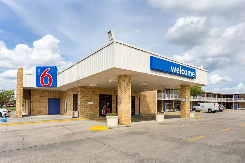 Motel 6 Baton Rouge Southeast - Image 1