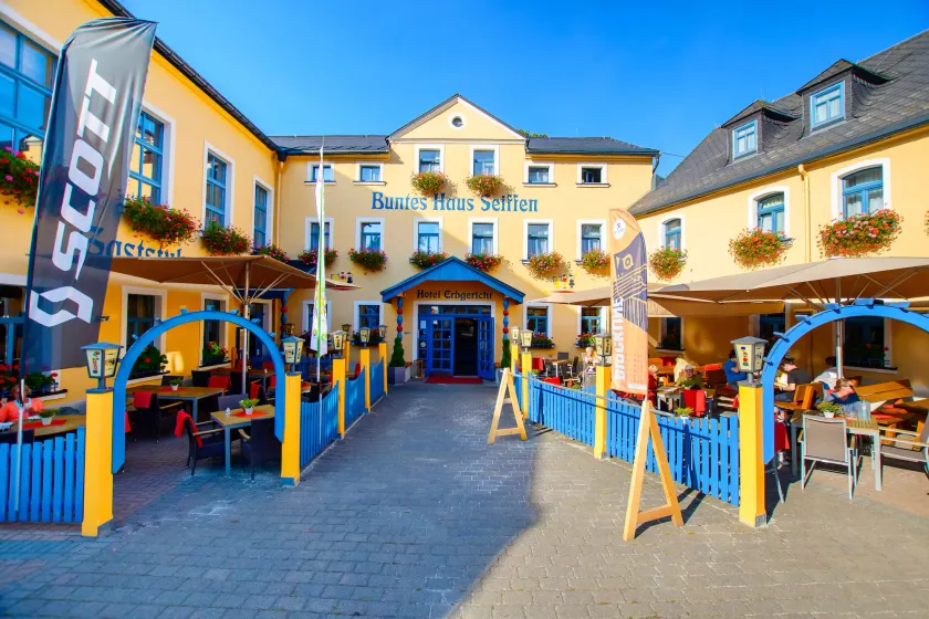 Hotel Erbgericht Buntes Haus - Image 1