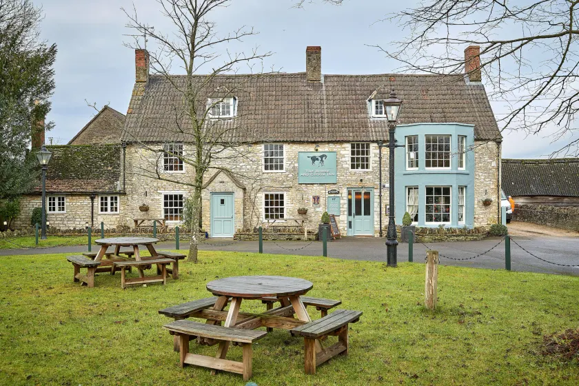 The Horse And Groom Inn - Image 1