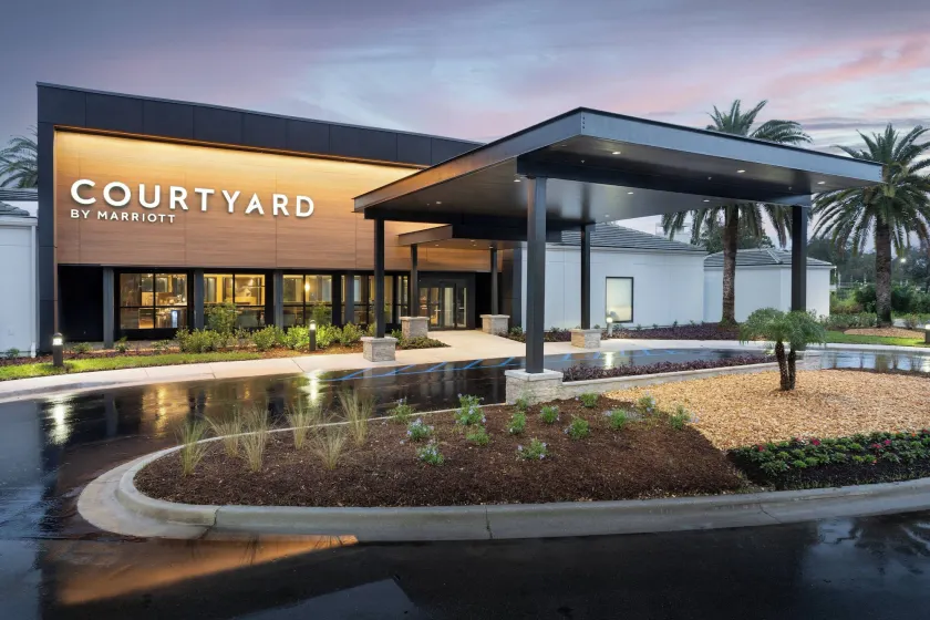 Courtyard by Marriott West Palm Beach - Image 1
