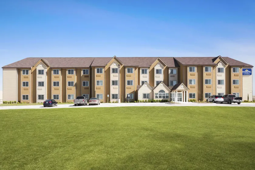 Microtel Inn & Suites Pleasanton - Image 1